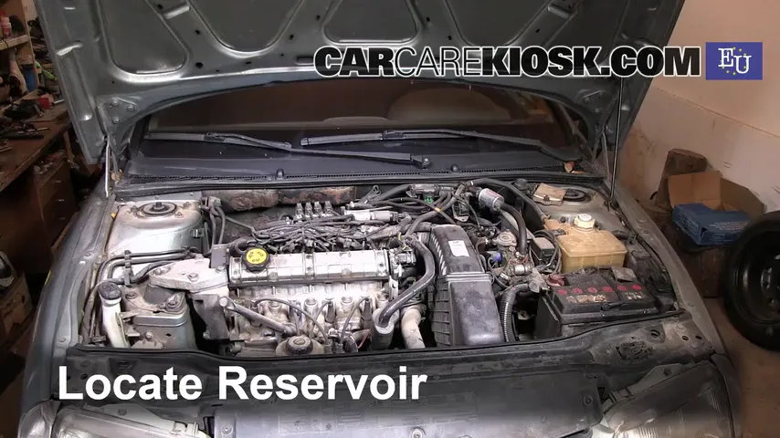 1997 Renault Laguna Combi 1.6L 4 Cyl. Windshield Washer Fluid